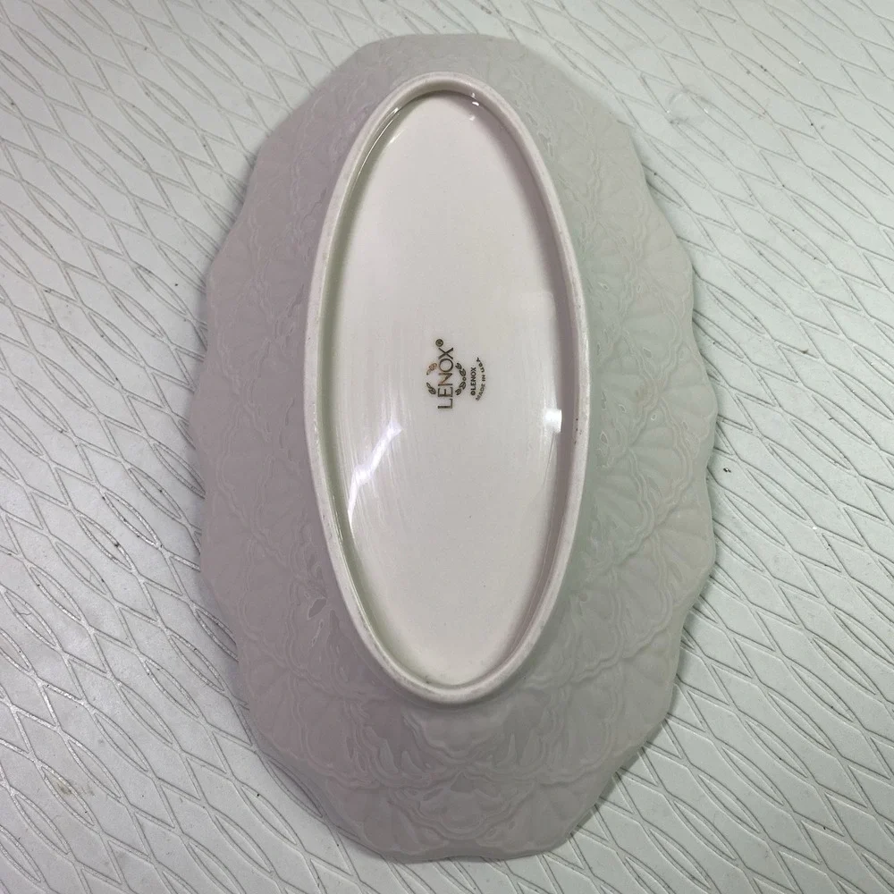 LENOX Jacquard SW Dish pattern dish gold rim sawtooth edge 9.5x6x2'' centerpiece